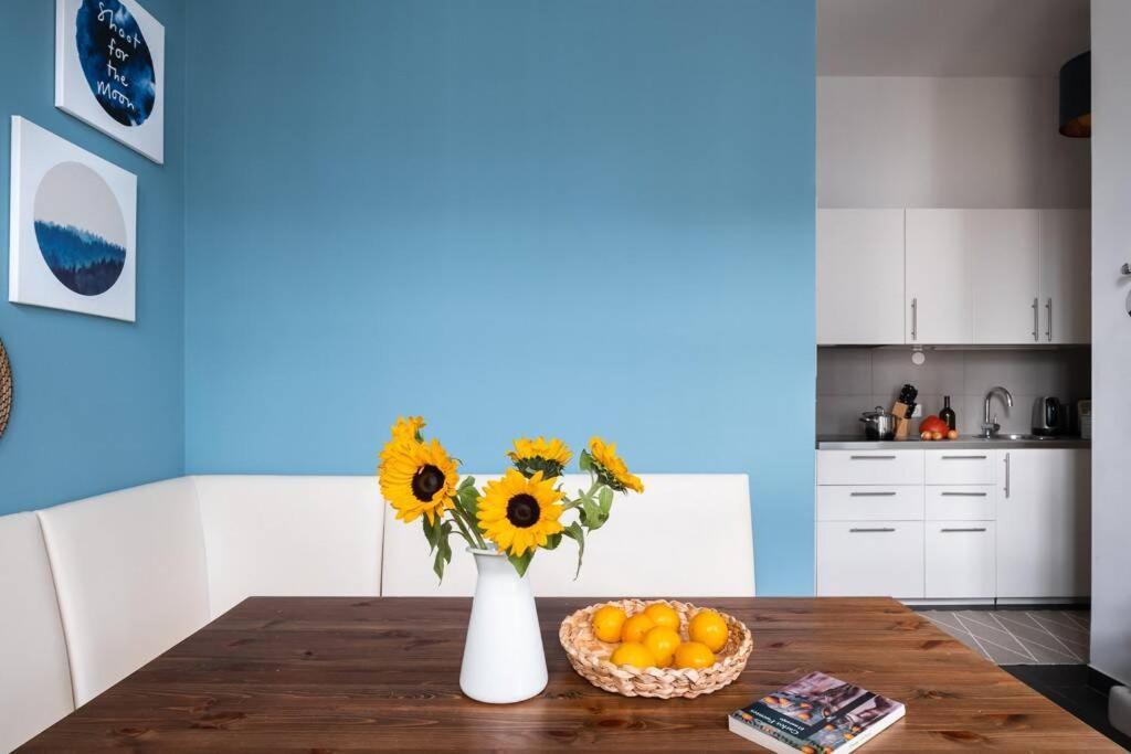 Sc 05 By Rockchair Apartments L Superhost Status L 2 Bedrooms Boxspringbeds Balcony Elevator - Cozy Family & Business Flair Welcomes You! Berlín Exterior foto